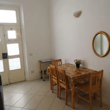 In Centro Storico, Vicino Stazione E Al Mare Lejlighed *