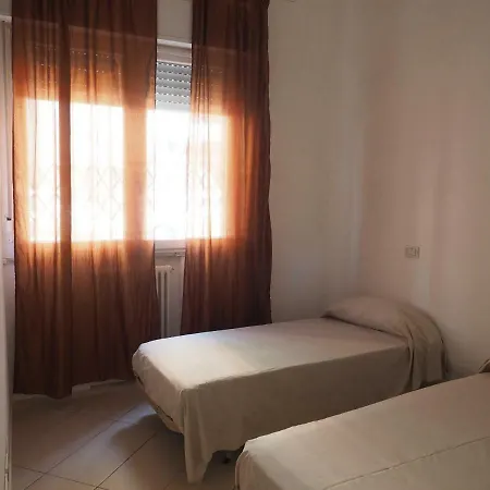 Appartamento In Centro Storico, Vicino Stazione E Al Mare *