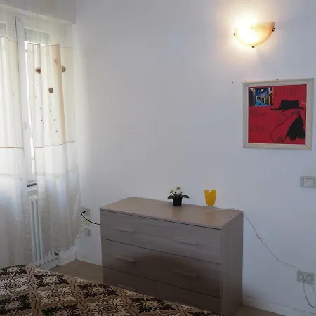 Apartment In Centro Storico, Vicino Stazione E Al Mare Rimini