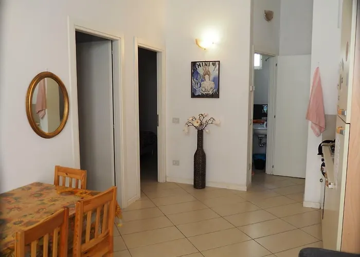 In Centro Storico, Vicino Stazione E Al Mare Διαμέρισμα Ρίμινι