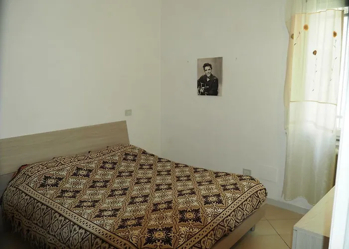 In Centro Storico, Vicino Stazione E Al Mare