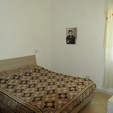 In Centro Storico, Vicino Stazione E Al Mare